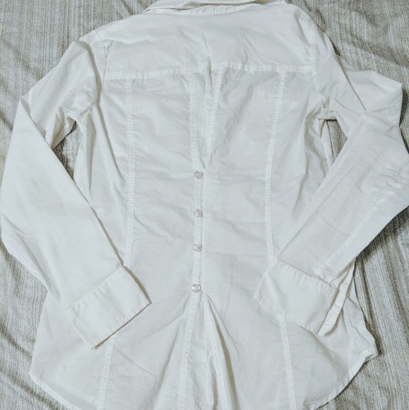 ✳️ REDUCED✳️Soho White Button-Down Top - Picture 3 of 4